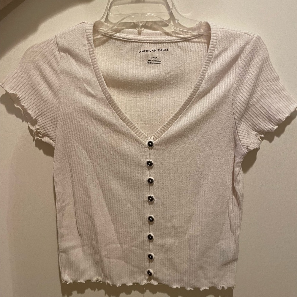 Lettuce trim v-neck ribbed t-shirt